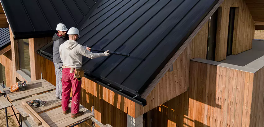 Metal Roof Maintenance in Lake Stevens