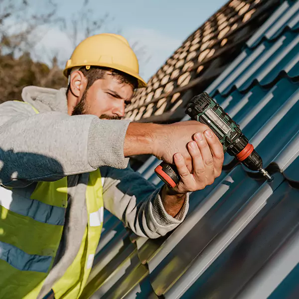 Why Lake Stevens Property Owners Choose Lake Stevens Roofing Pro for Metal Roof Replacement?